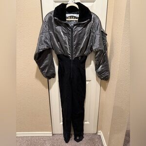 NILS Vintage 90’s Ski Suit Women’s Silver Shiny Made in USA , size 12